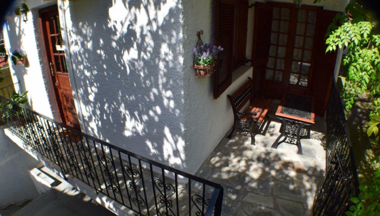 House Inside Garden Apartment Volos Exterior foto