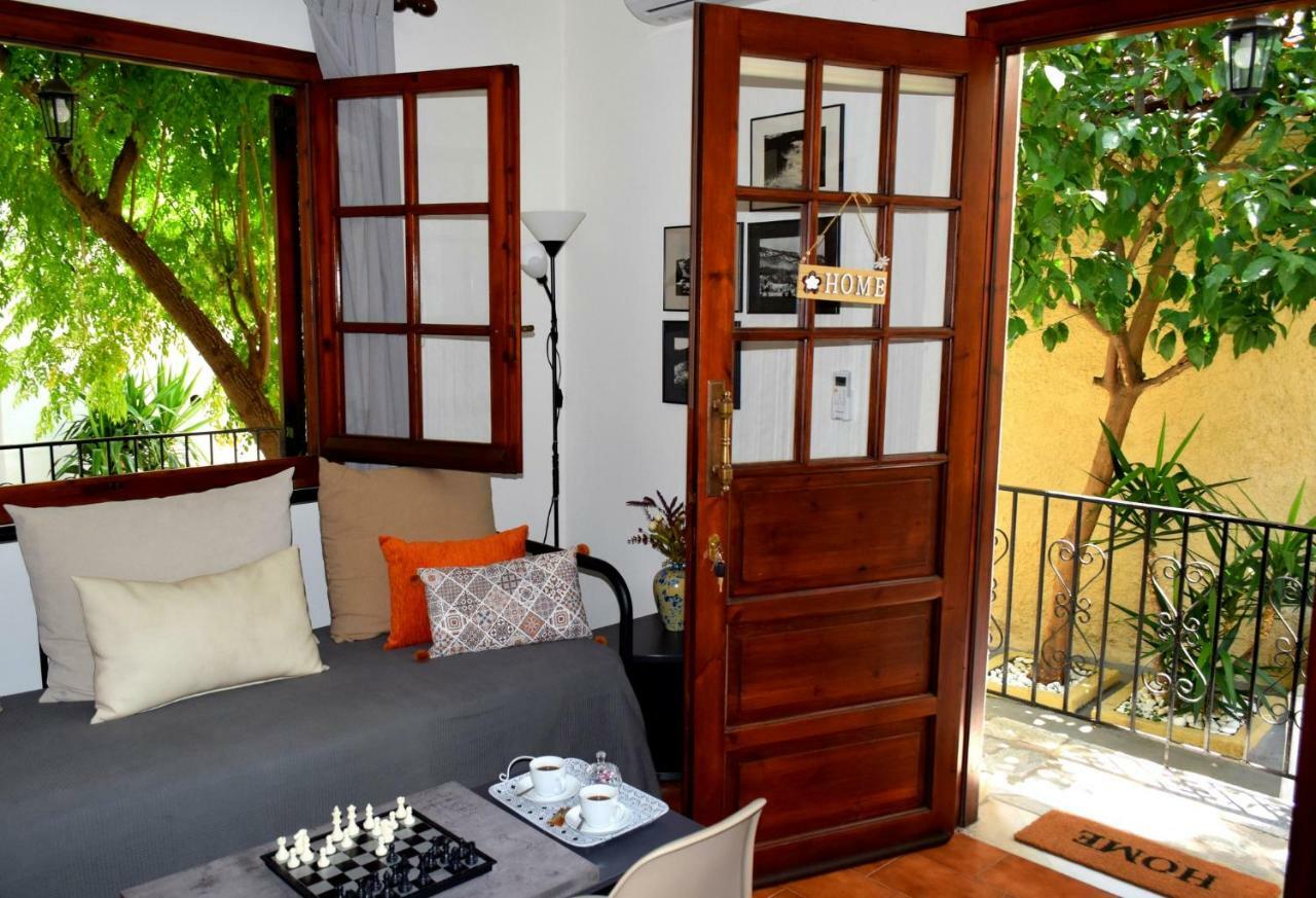 House Inside Garden Apartment Volos Exterior foto