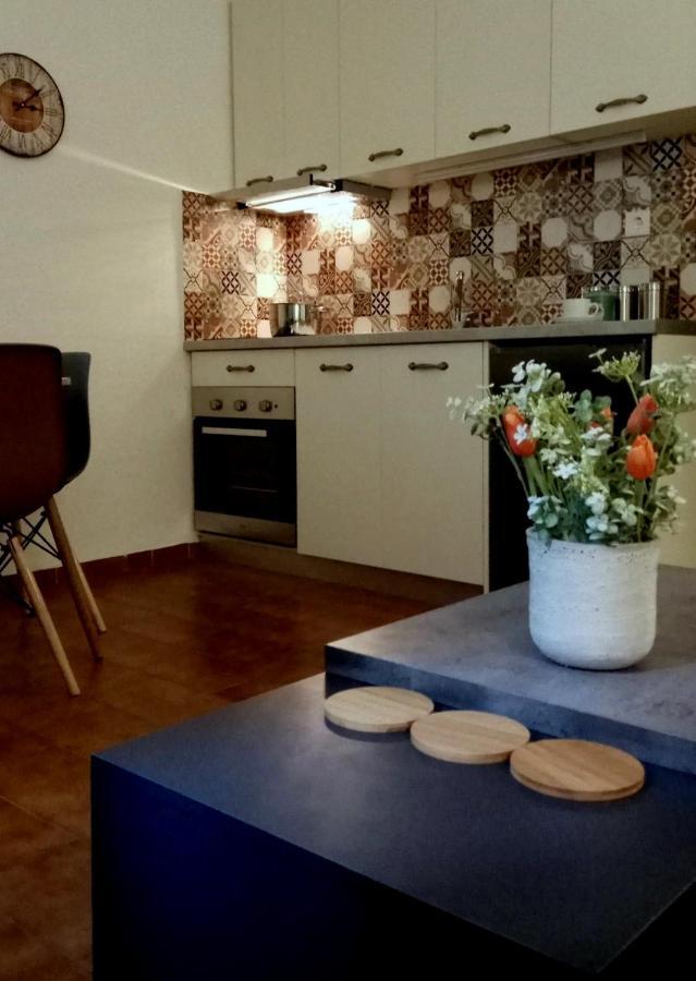 House Inside Garden Apartment Volos Exterior foto