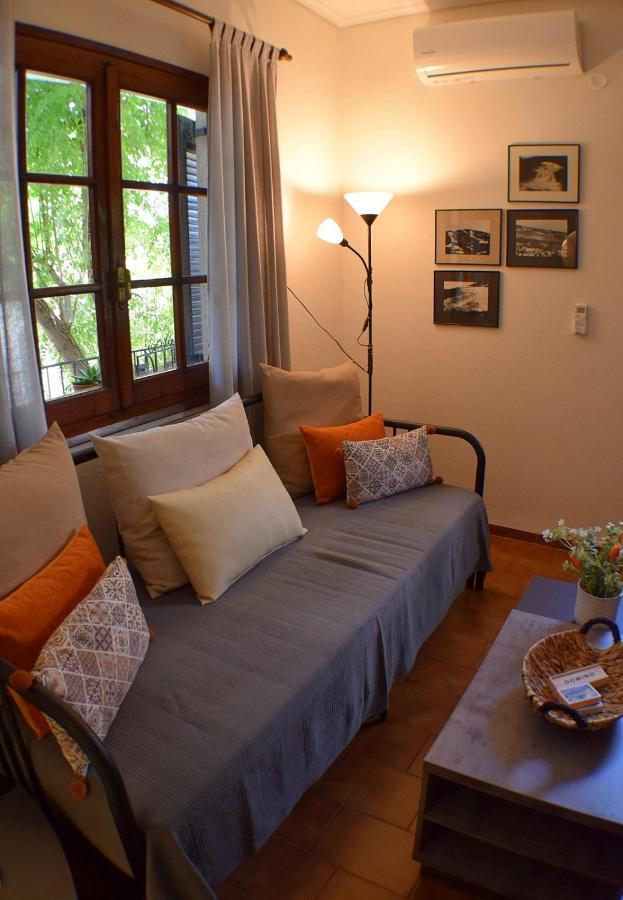 House Inside Garden Apartment Volos Exterior foto